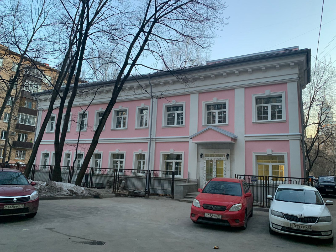 фасад дома, здание по адресу г Москва, ул Лизы Чайкиной, д 6 стр 3